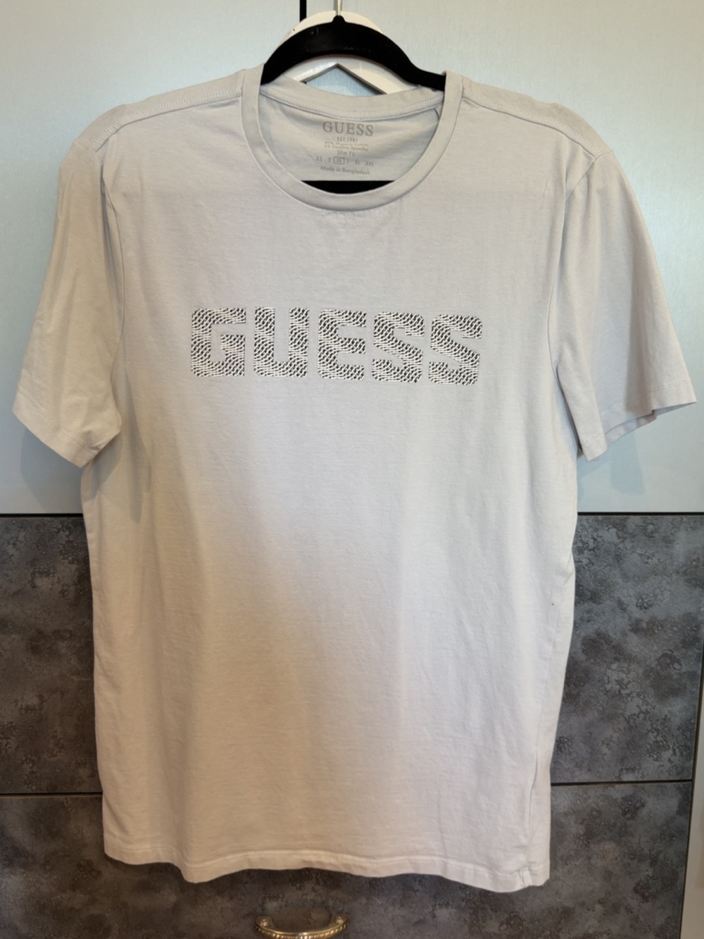 Guess t-shirt